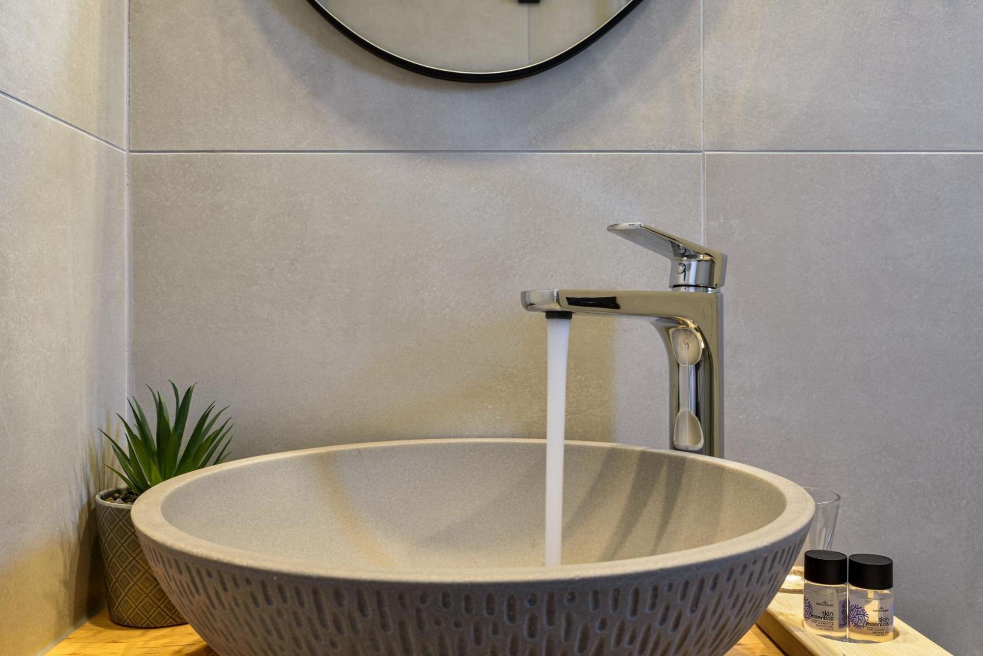 Eloque Simple Living Space カト・ダラトソ エクステリア 写真